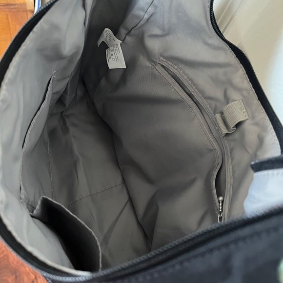 Handbag - Picture 2 of 5